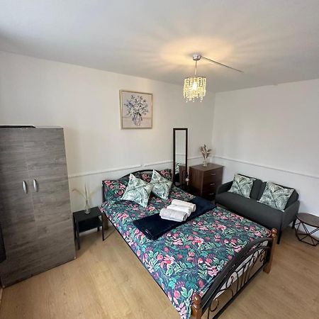 2 Bedroom Flat, 2 Minutes Walk To Bethnalgreen Station, Central Λονδίνο Εξωτερικό φωτογραφία