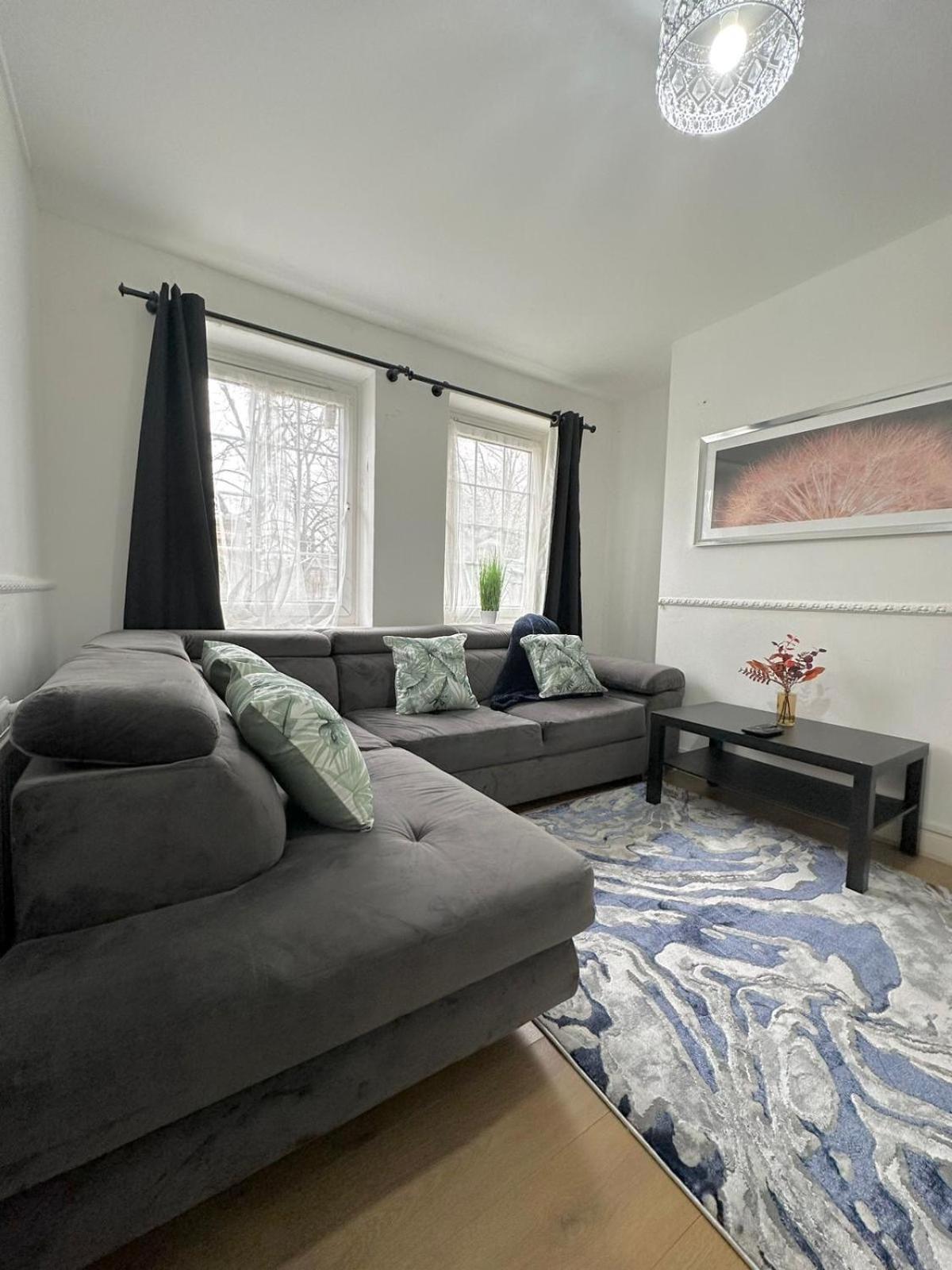 2 Bedroom Flat, 2 Minutes Walk To Bethnalgreen Station, Central Λονδίνο Εξωτερικό φωτογραφία