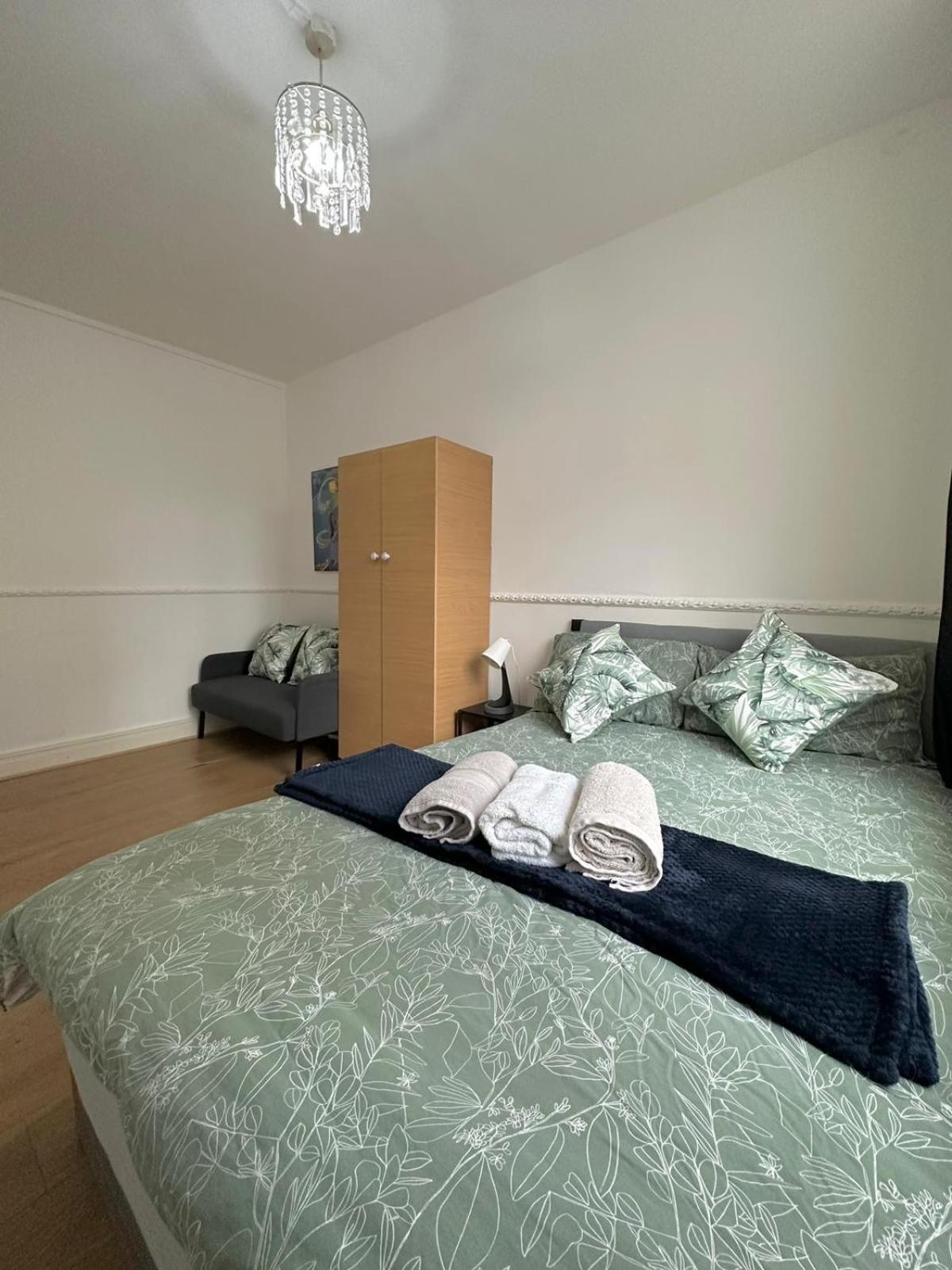 2 Bedroom Flat, 2 Minutes Walk To Bethnalgreen Station, Central Λονδίνο Εξωτερικό φωτογραφία