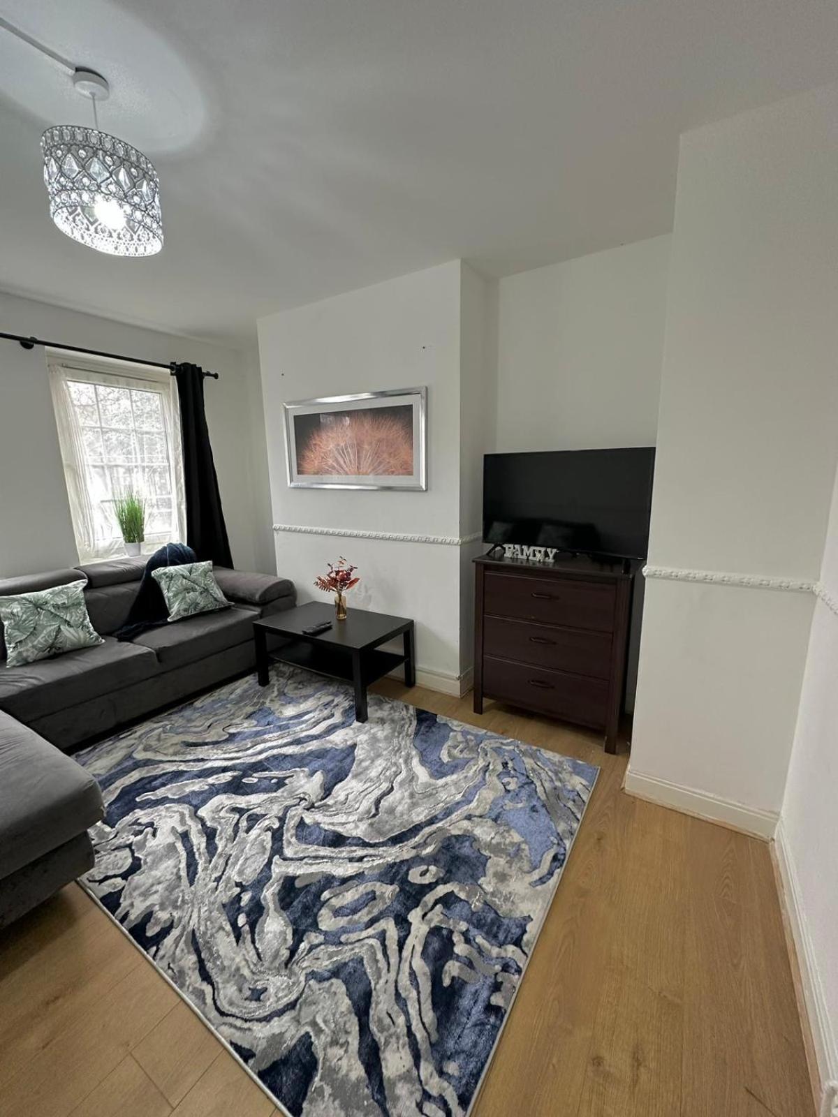 2 Bedroom Flat, 2 Minutes Walk To Bethnalgreen Station, Central Λονδίνο Εξωτερικό φωτογραφία