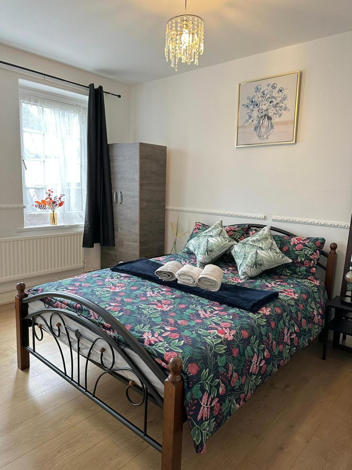 2 Bedroom Flat, 2 Minutes Walk To Bethnalgreen Station, Central Λονδίνο Εξωτερικό φωτογραφία