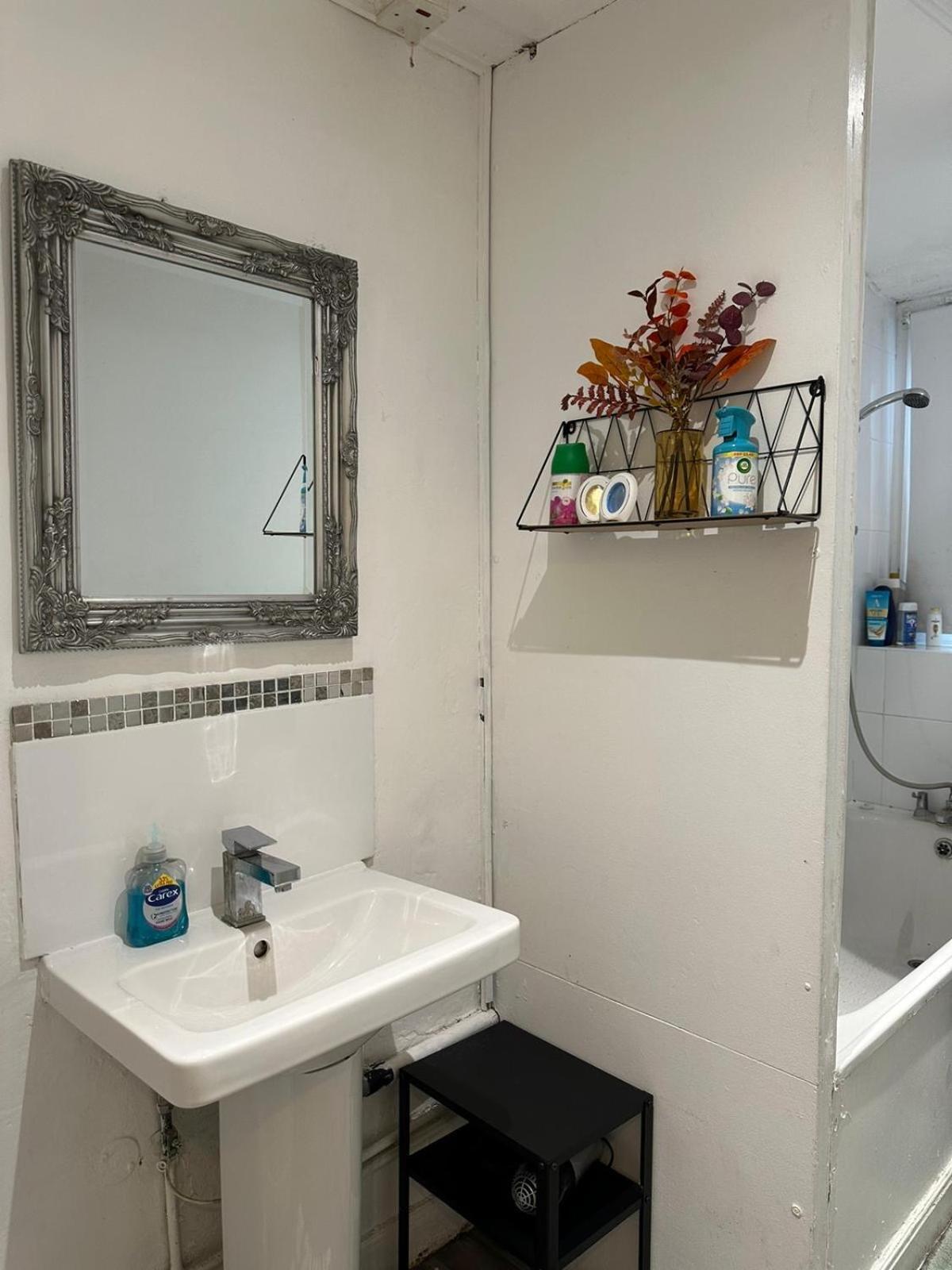 2 Bedroom Flat, 2 Minutes Walk To Bethnalgreen Station, Central Λονδίνο Εξωτερικό φωτογραφία