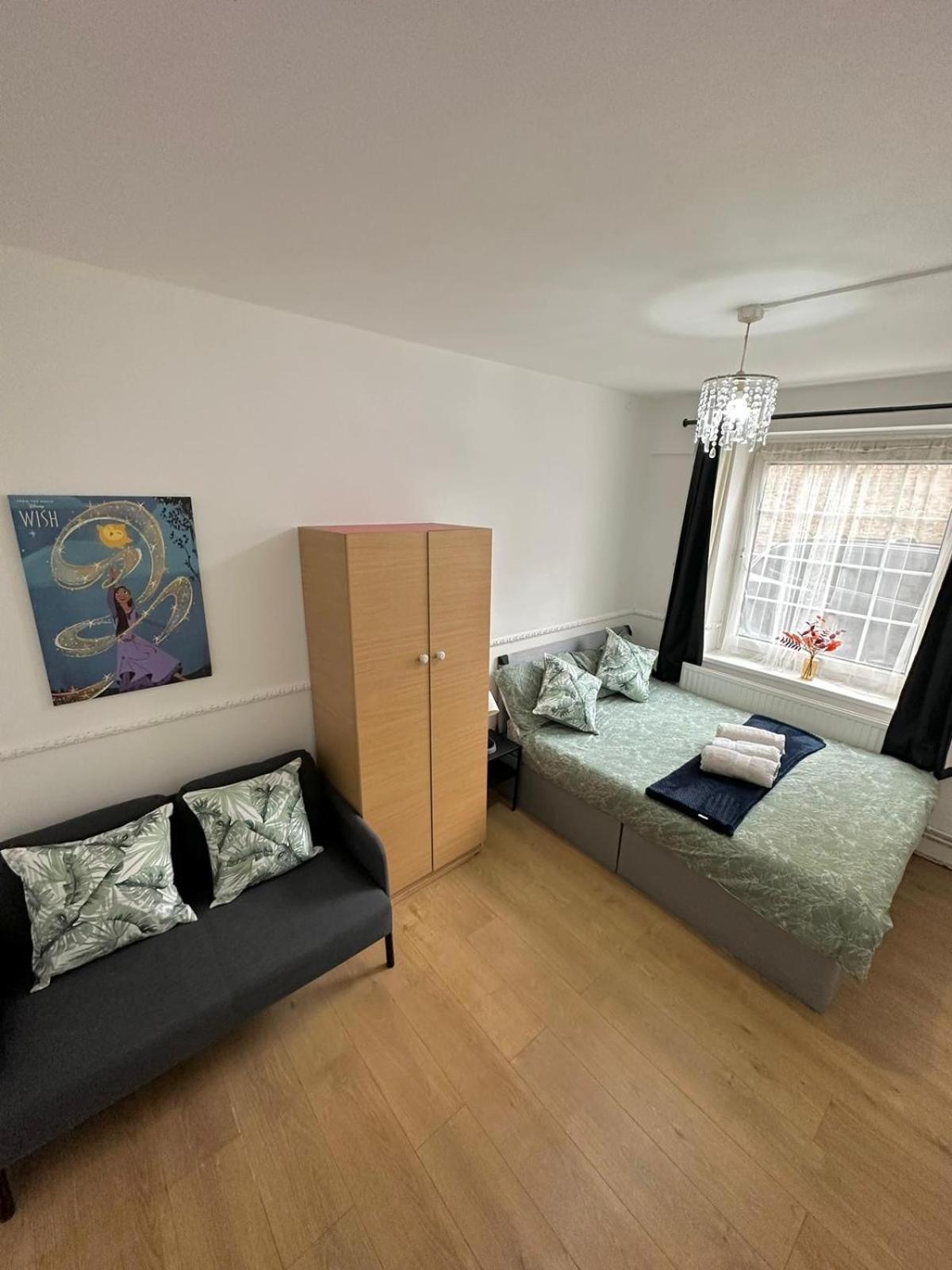 2 Bedroom Flat, 2 Minutes Walk To Bethnalgreen Station, Central Λονδίνο Εξωτερικό φωτογραφία