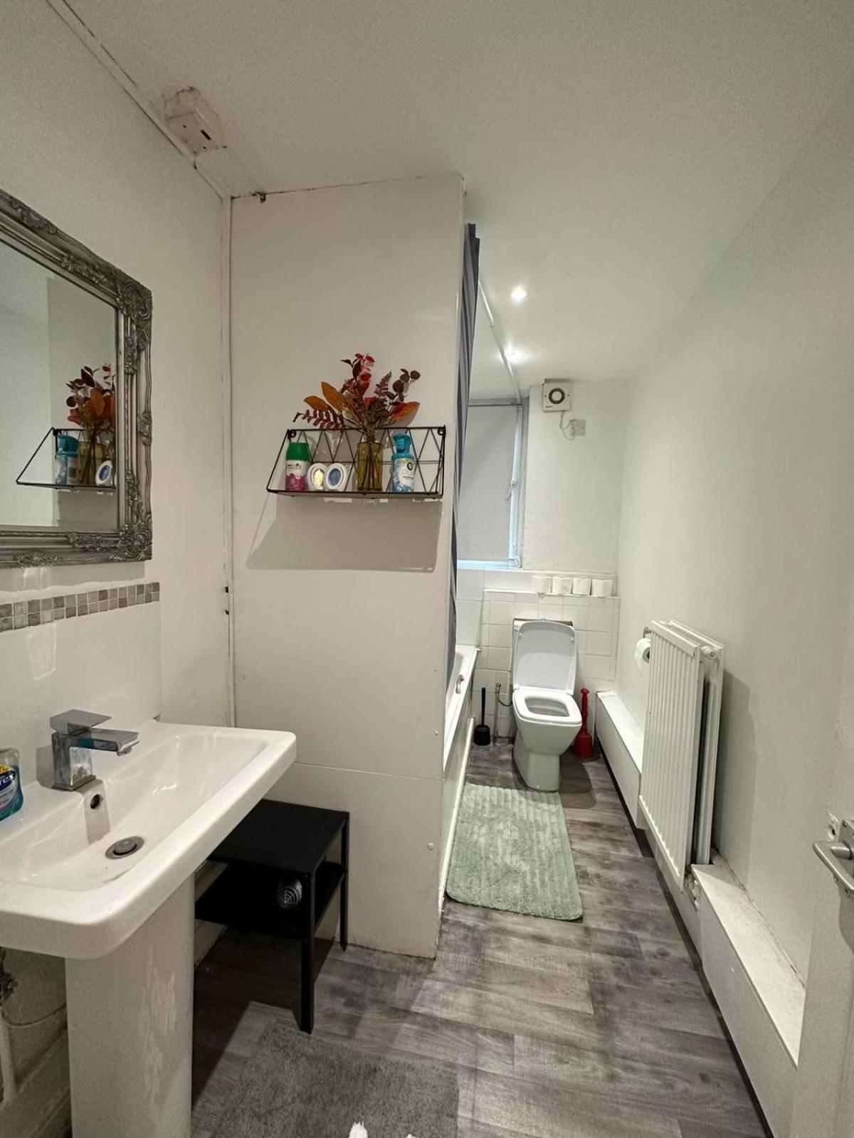 2 Bedroom Flat, 2 Minutes Walk To Bethnalgreen Station, Central Λονδίνο Εξωτερικό φωτογραφία